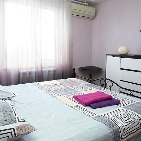2 Rooms Semi-Luxury Apt On 39-H Nezalezhnoi Ukrаiny Street Next To The City Council Zaporizhia Exterior foto