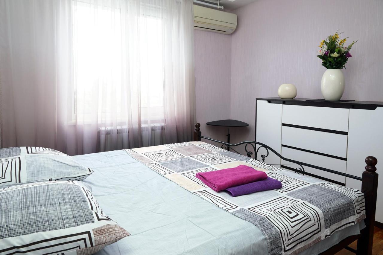 2 Rooms Semi-Luxury Apt On 39-H Nezalezhnoi Ukrаiny Street Next To The City Council Zaporizhia Exterior foto
