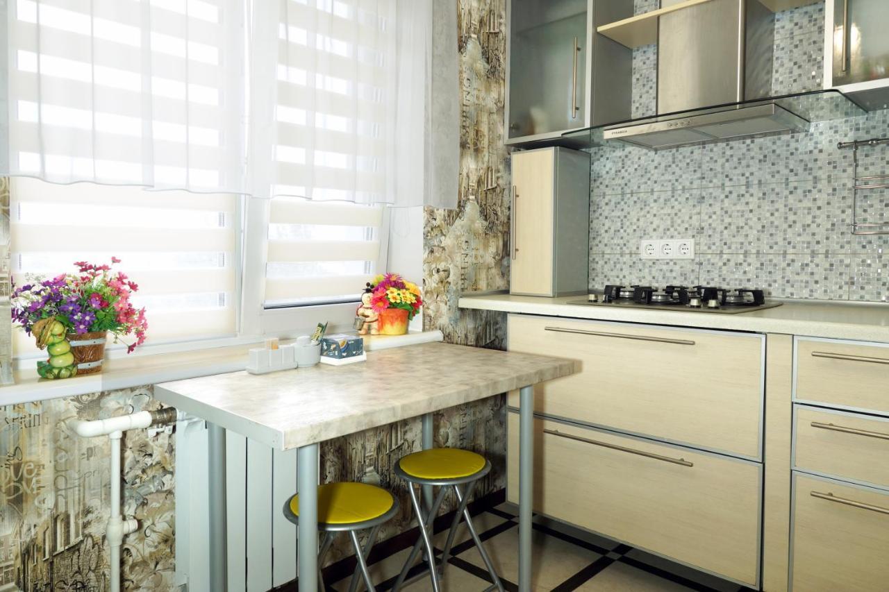 2 Rooms Semi-Luxury Apt On 39-H Nezalezhnoi Ukrаiny Street Next To The City Council Zaporizhia Exterior foto